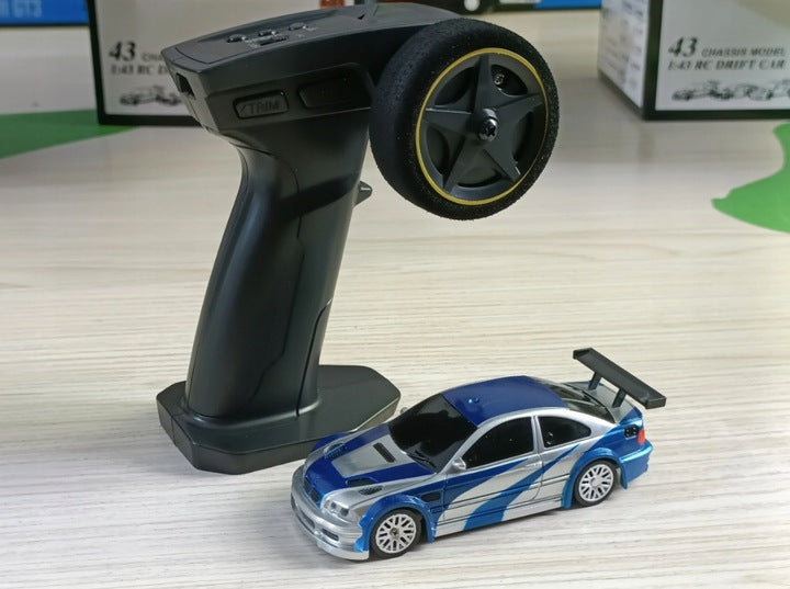auto do driftu samochód rc zdalnie sterowany żyroskop 4x4