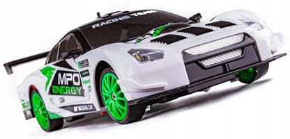 SAMOCHÓD RC DO DRIFTU 4X4 2.4 GHZ AUTO ZDALNIE STEROWANE OPONY DLA DZIECI